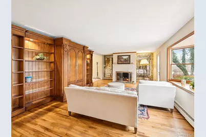 5 Linda Court, Oyster Bay, NY 11771 - Photo 6