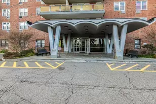 1841 Central Park Ave, Yonkers, NY 10710 - Photo 2