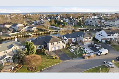 248 Bayview Avenue, Massapequa, NY 11758 - Photo 36