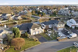 248 Bayview Ave, Massapequa, NY 11758 - Photo 36