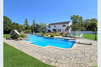 11 Simpson Gate, Manorville, NY 11949 - Photo 6