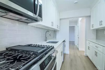 125 Bronx River Road #2E, Yonkers, NY 10704 - Photo 10