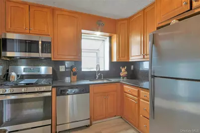 8 Windmill Lane, New City, NY 10956 - Photo 4