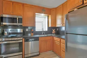 8 Windmill Ln, New City, NY 10956 - Photo 4