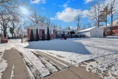 140 Long Drive, Hempstead, NY 11550 - Photo 2