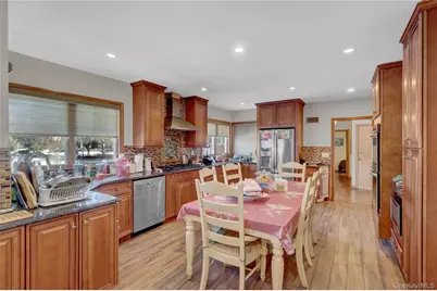 140 Long Drive, Hempstead, NY 11550 - Photo 12