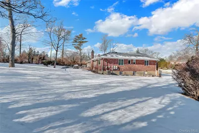 140 Long Drive, Hempstead, NY 11550 - Photo 36