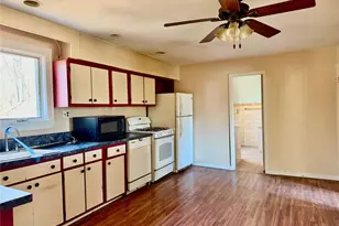 26 N Swezeytown Rd, Middle Island, NY 11953 - Photo 8