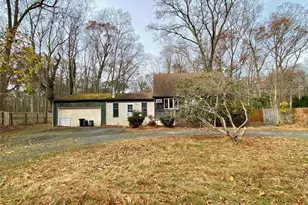 26 N Swezeytown Rd, Middle Island, NY 11953 - Photo 2