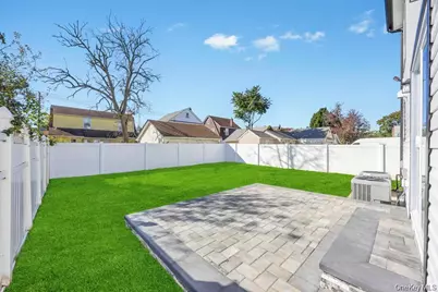 41 Perry Street, Hempstead, NY 11550 - Photo 36