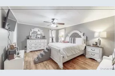 128 Brittany Terrace #128, New Windsor, NY 12575 - Photo 20