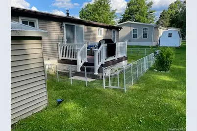 128 Brittany Terrace #128, New Windsor, NY 12575 - Photo 4