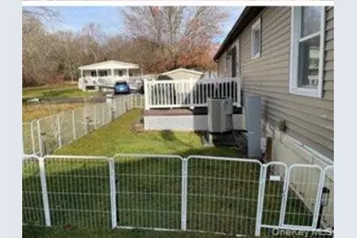 128 Brittany Terrace #128, New Windsor, NY 12575 - Photo 8