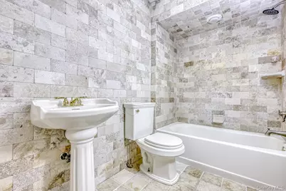 4 Hilltop Place, Monsey, NY 10952 - Photo 14