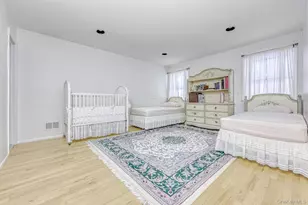 4 Hilltop Pl, Monsey, NY 10952 - Photo 16