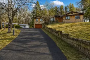 4 Hilltop Pl, Monsey, NY 10952 - Photo 2