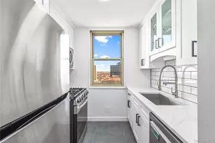 118-18 Union Tpke, Kew Gardens, NY 11415 - Photo 10