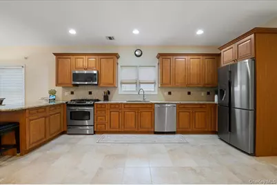 322 Elmore Avenue, East Meadow, NY 11554 - Photo 10