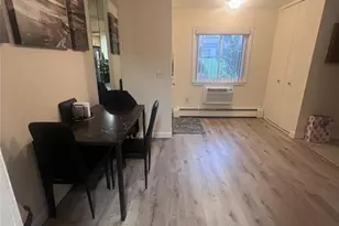 31 Richmond Blvd, Ronkonkoma, NY 11779 - Photo 2