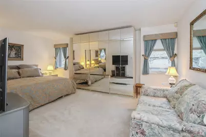 33 Club House Court #33, Jericho, NY 11753 - Photo 22