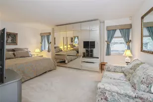 33 Club House Ct, Jericho, NY 11753 - Photo 22