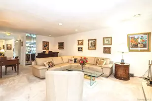 33 Club House Ct, Jericho, NY 11753 - Photo 18