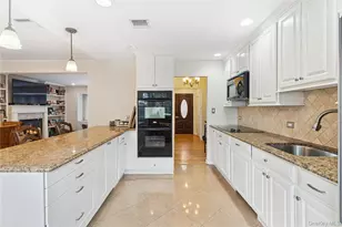 616 Duke St, Westbury, NY 11590 - Photo 4