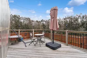 616 Duke St, Westbury, NY 11590 - Photo 16