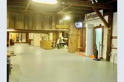 35 State Route 211, Cuddebackville, NY 12729 - Photo 4