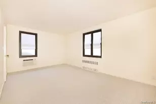 15 Hill Park Ave, Great Neck, NY 11021 - Photo 10