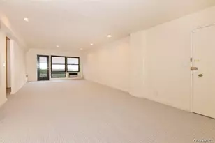 15 Hill Park Ave, Great Neck, NY 11021 - Photo 8