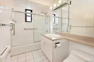 15 Hill Park Ave, Great Neck, NY 11021 - Photo 14