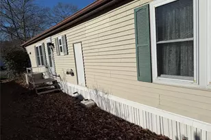 1800 Osborn Ave, Riverhead, NY 11901 - Photo 4