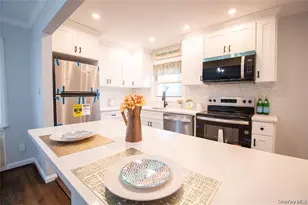 650 Bryant St, East Meadow, NY 11554 - Photo 4