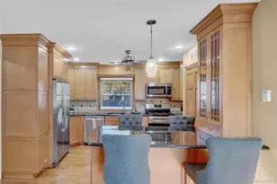 20 Collins Rd, Glen Cove, NY 11542 - Photo 10