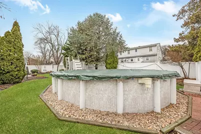 10 Roxbury Street, Farmingdale, NY 11735 - Photo 20