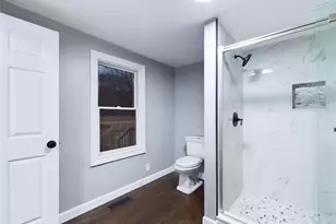 115 Clinton Ave, Patchogue, NY 11772 - Photo 24