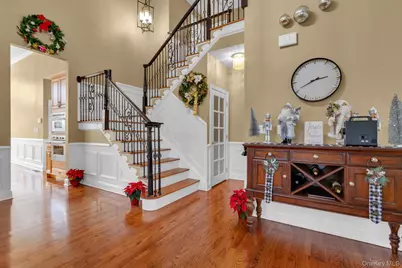2 Bethpage Court, Cortlandt Manor, NY 10567 - Photo 4