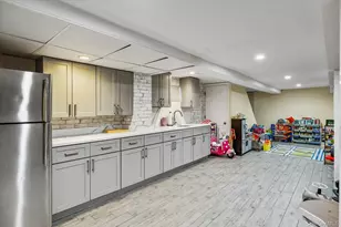 157-37 98th St, Howard Beach, NY 11414 - Photo 26