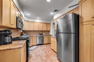 26 Julia Ln, East Northport, NY 11731 - Photo 6