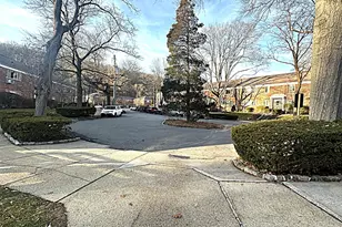 70 Lawrence Ct, White Plains, NY 10603 - Photo 22