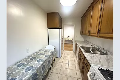 70 Lawrence Court #B, White Plains, NY 10603 - Photo 8