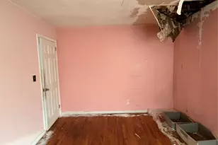 135-26 219th St, Springfield Gardens, NY 11413 - Photo 12