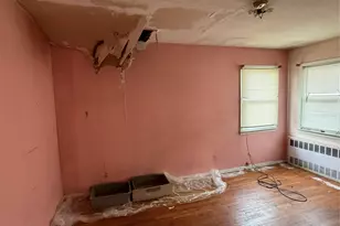 135-26 219th St, Springfield Gardens, NY 11413 - Photo 10