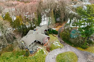 54 Cove Rd, Huntington, NY 11743 - Photo 4