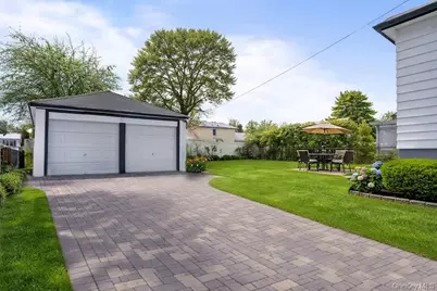 44 Alkamont Avenue, Scarsdale, NY 10583 - Photo 22