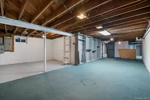 33 Fleets Cove Rd, Huntington, NY 11743 - Photo 38