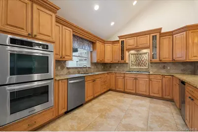 33 Fleets Cove Road, Huntington, NY 11743 - Photo 6