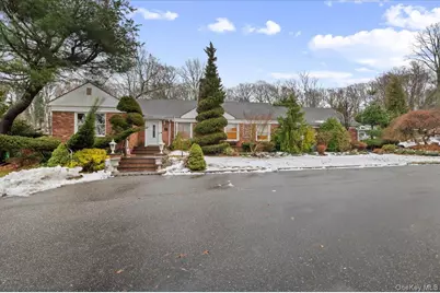 33 Fleets Cove Road, Huntington, NY 11743 - Photo 2