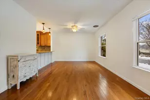 33 Fleets Cove Rd, Huntington, NY 11743 - Photo 18